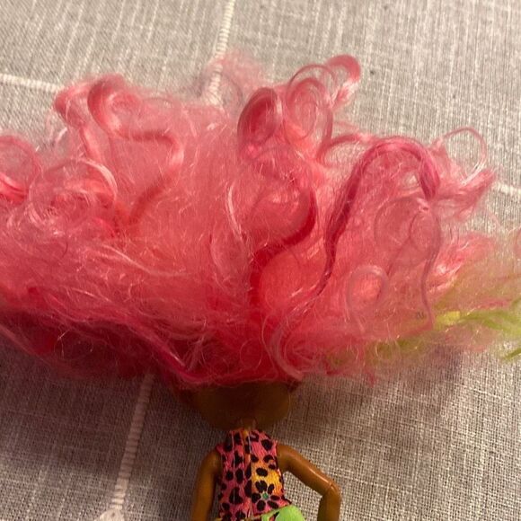 Mattel Cave Club Prehistoric Fashion Doll FERNESSA - Picture 9 of 9